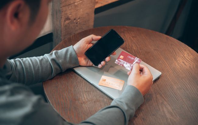 Ліміти на банківські картки та операції: в Україні може з&rsquo;явитися реєстр "дропів"
