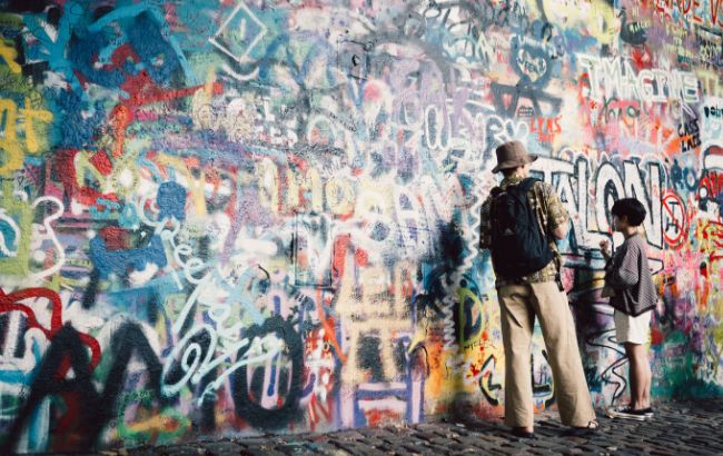 Крик души: в Киеве появился фантастический мурал