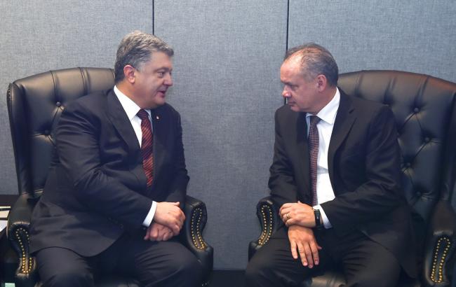 Киска заверил Порошенко в неизменной поддержке санкций против РФ