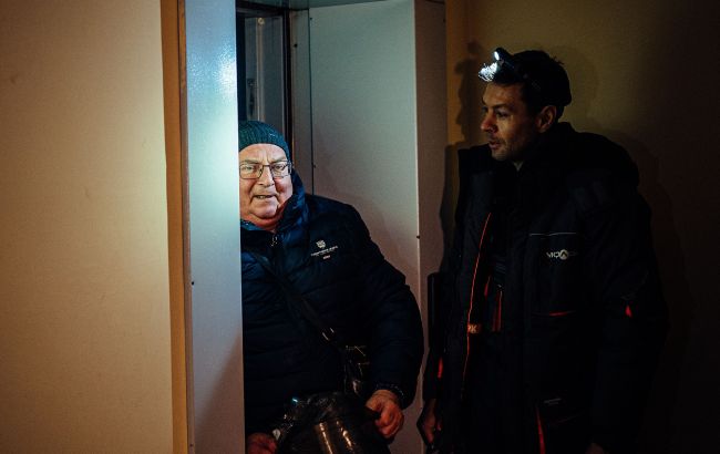 У Дніпрі в ліфтах застрягли понад 150 людей: що сталось