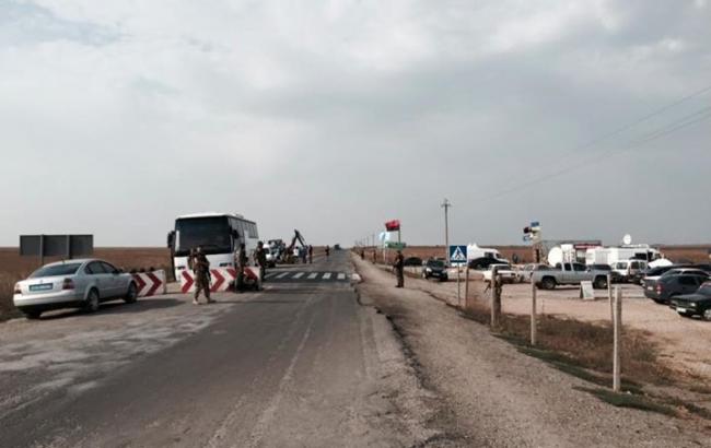 В МВД заявили об отсутствии грузовиков на границе с Крымом