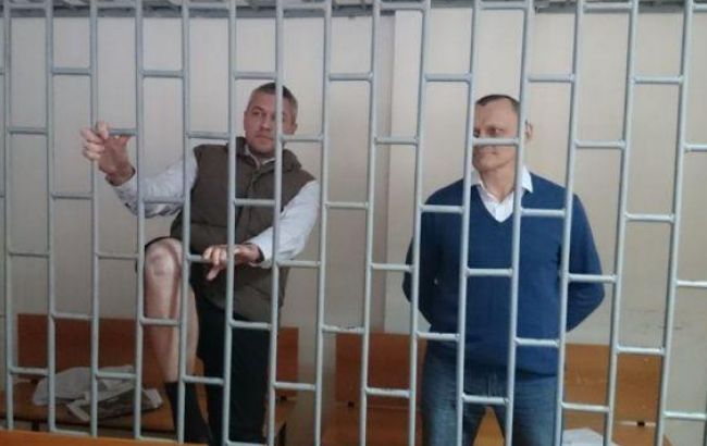 Суд в Чечне продлил арест Карпюку и Клыху