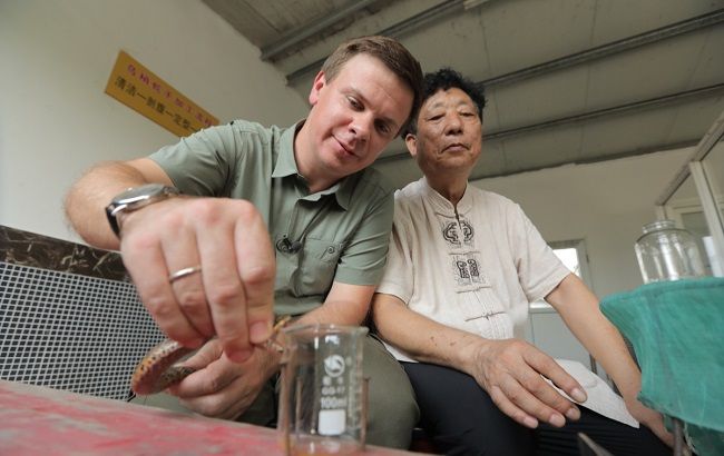 Дмитро Комаров відшукає китайський еліксир молодості і покаже село доларових мільйонерів