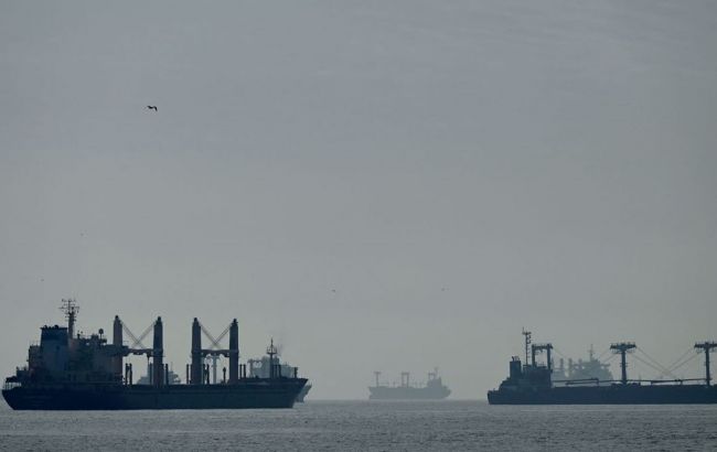 Біля Ємену було атаковане вантажне судно, є пошкодження, - Ambrey