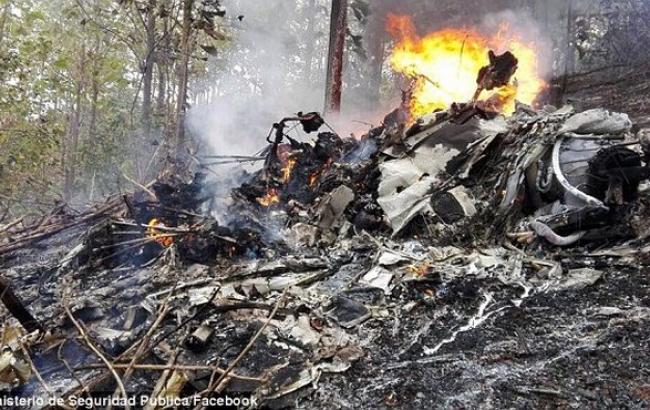 В Коста-Рике разбился легкомоторный самолет, 12 погибших