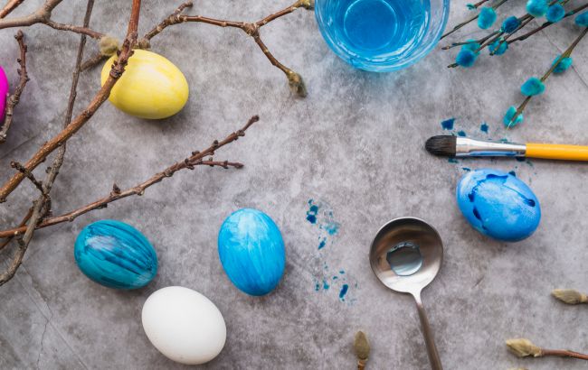 Дешево та небезпечно. Якими барвниками категорично не можна фарбувати яйця