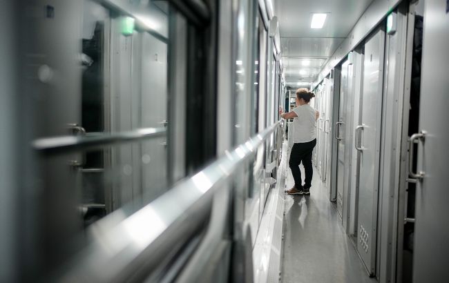 Обстріл пошкодив інфраструктуру: УЗ попередила про затримки потягів на півночі