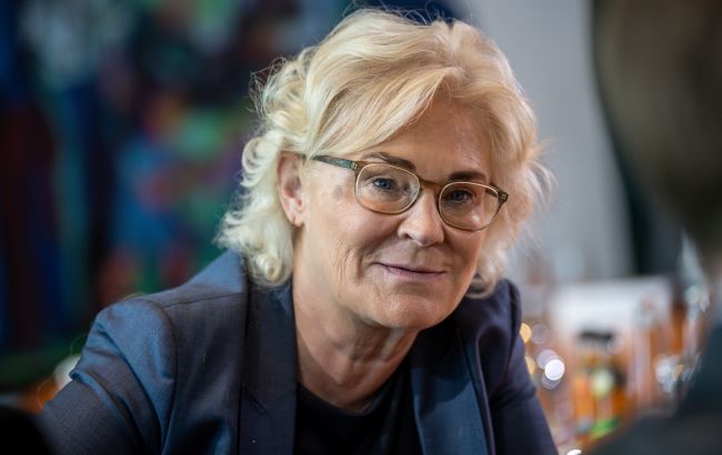 Глава Міноборони Німеччини прибула в Україну: пообіцяла ППО найближчими днями