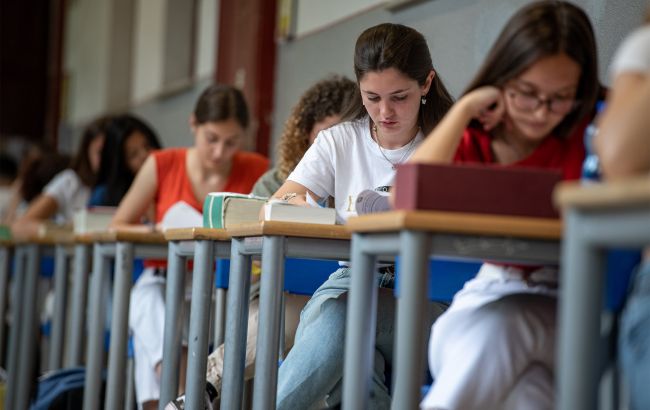 Без гаджетов и конспектов: что категорически запрещено делать во время перерыва на НМТ