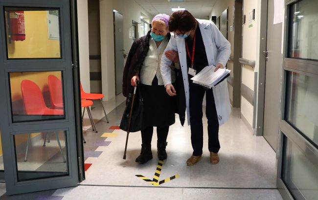 У Польщі хочуть змінити вимоги для українських лікарів: деталі