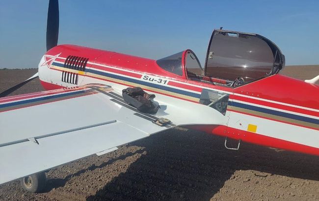 Летів до Словаччини. У Львівській області Су-31 аварійно сів у полі, - ЗМІ