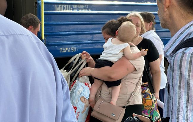 Комфорт навіть у плацкарті? Що змінилось у поїздах УЗ і як знайти вагон з кондиціонером