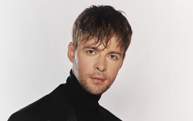 Макс Барських зворушив українців до сліз піснею про маму