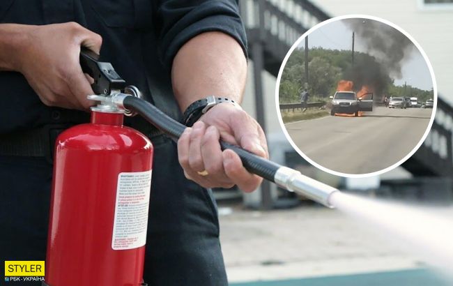 Под Черниговом на ходу вспыхнуло авто: люди успели выскочить из горящей машины (видео)