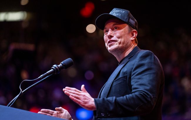 Маск зажадав закриття "Радіо Свобода" та "Голос Америки"