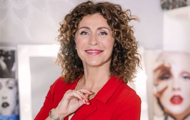 Украинская ТВ-звезда восхитила фигурой в купальнике: "танцы на рассвете"