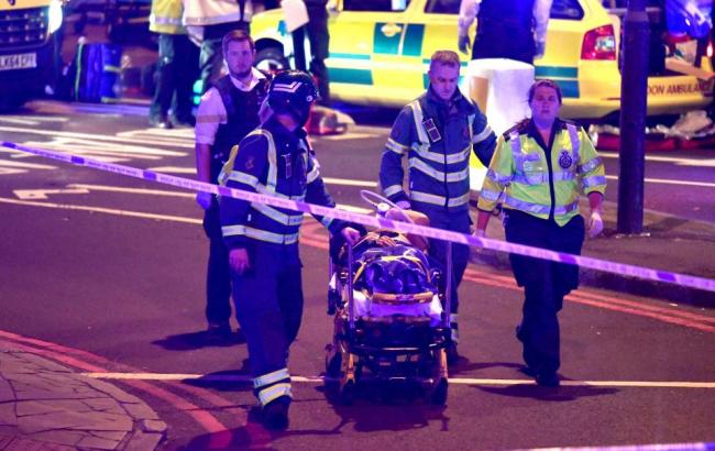 Наезд фургона у мечети в Лондоне: один погибший и 10 раненых