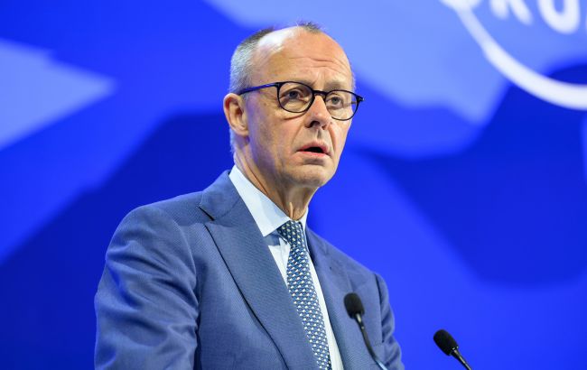 Германия планирует вернуть в Сирию сотни тысяч беженцев, - Мерц