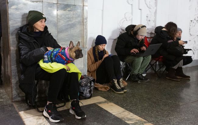 Есть угроза ракет и дронов: в части областей Украины объявлена воздушная тревога