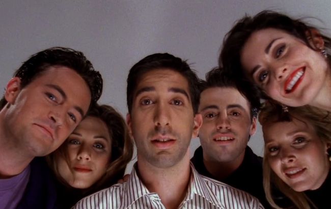 "Ми любили його так сильно..." Як Меттью Перрі змінив життя усіх акторів "Друзів"