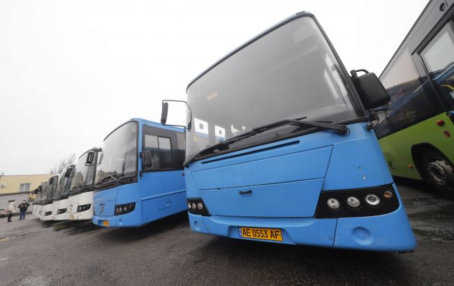В Днепре перевозчики пополнили подвижной состав автобусами большой вместимости