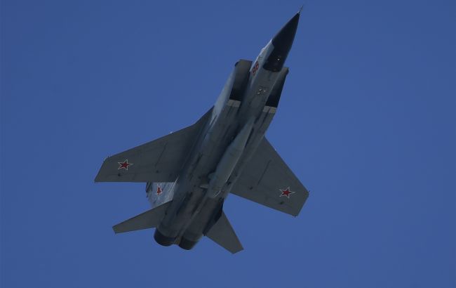 РФ повторно подняла МиГ-31К: зафиксированы пуски "Кинжала"
