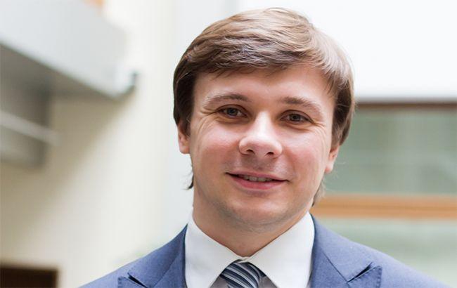 Кабмин уволил заместителя министра финансов Романа Качура