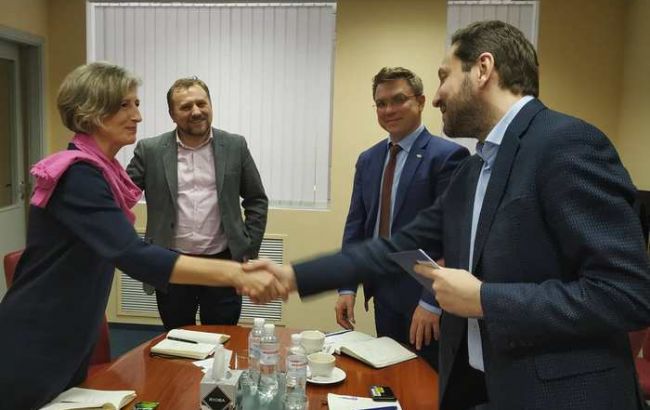 МИП обсудило с представителями Facebook противодействие вмешательству в выборы