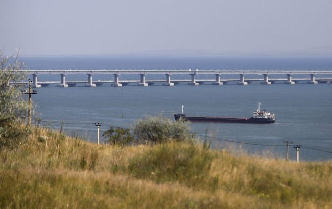 РФ припинила рух Керченською переправою