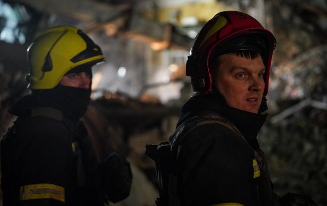 У Києві лунають потужні вибухи. Працює ППО