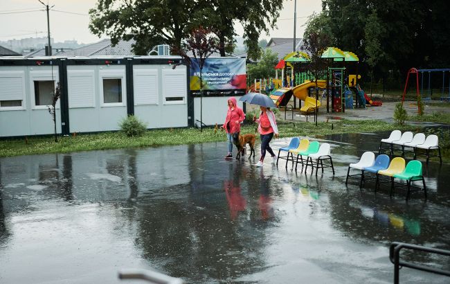 Допоможуть в Україні. Польща змінює стратегію щодо українських біженців