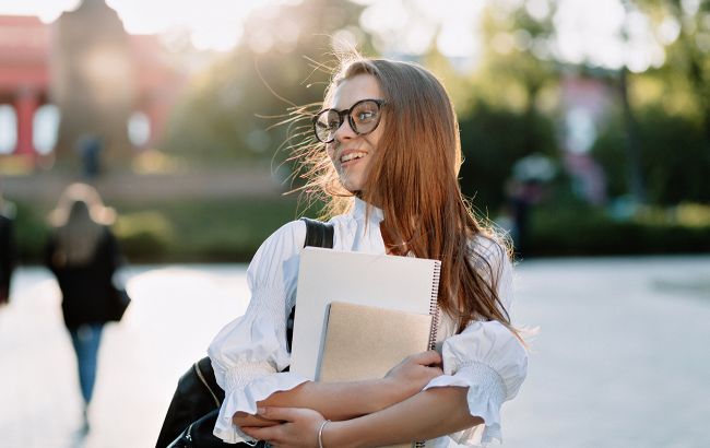 МОН отменило творческие конкурсы для части специальностей: кому упростили правила поступления