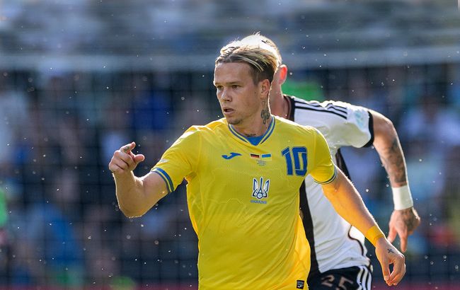 Мудрик повернувся на поле в Англії? Таємничий футболіст у масці підірвав соцмережі