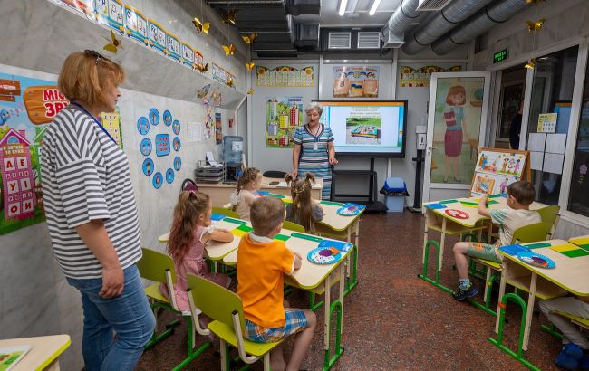 Вихователів критично бракує. Скільки вакансій відкрито в українських дитсадках