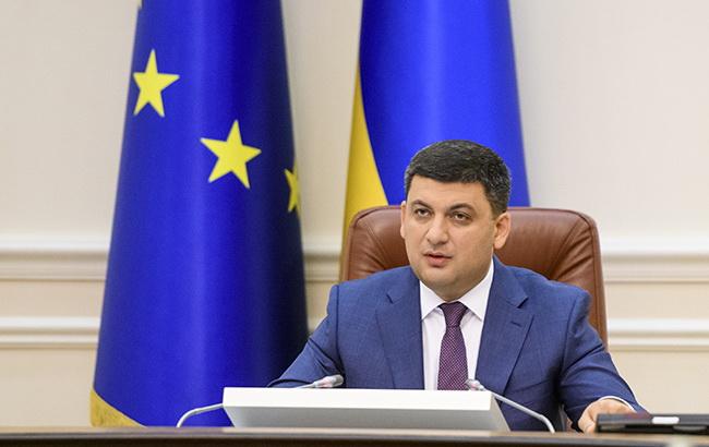 Гройсман: бизнес сэкономит до 2 млрд гривен после перехода на электронные чеки