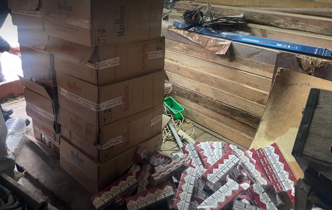 БЕБ у Київській області вилучило фальсифіковані сигарети на 5,4 млн гривень