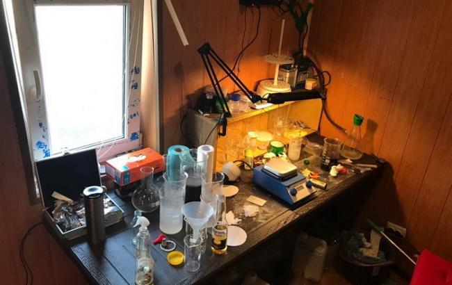 В Киеве СБУ ликвидировала лабораторию по изготовлению метамфетамина
