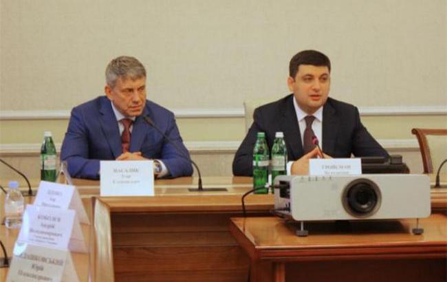 Гройсман требует пресечь злоупотребления с подключением предприятий к электросетям