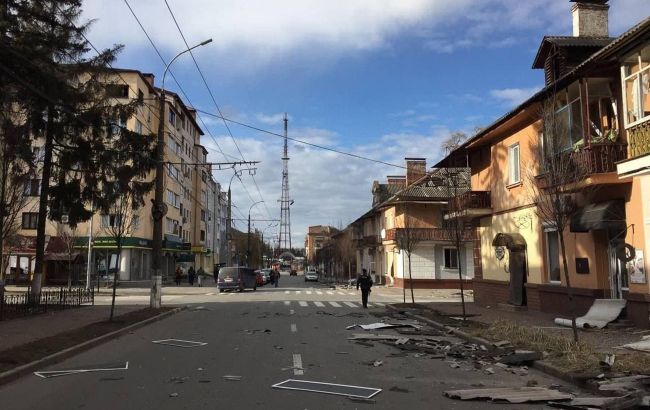 В Чернігові окупанти обстріляли людей, що стояли в черзі за хлібом: загинули 10 осіб