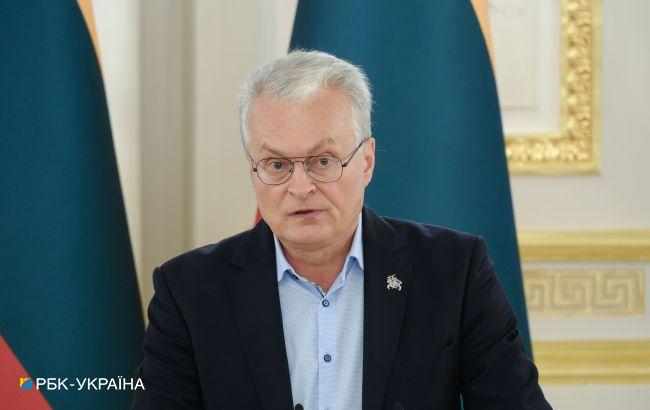 Європа має відігравати більш активну роль у наданні озброєння Україні, - Науседа