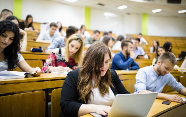 Житло та +15 балів до вступу. Як працює "нульовий курс" у провідних вишах України