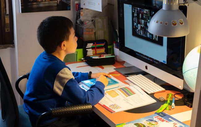 Школы Украины массово переходят на дистанционное обучение: где именно и в чем причина