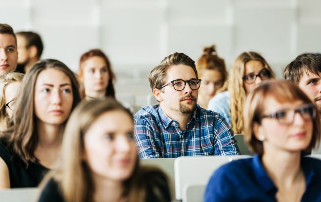 Розпочався прийом заявок в аспірантуру: все про дати, терміни й умови вступу