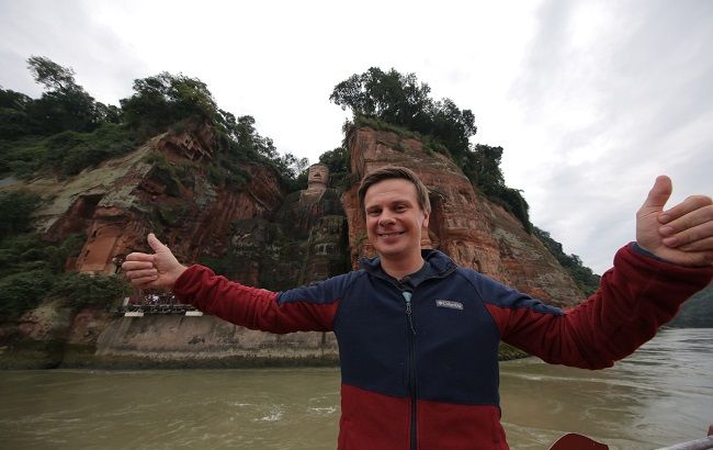 Дмитрий Комаров показал, как работает из дома во время карантина (видео)