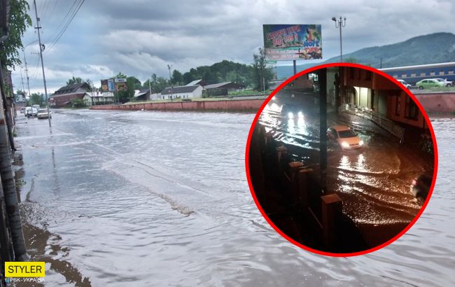 В Карпатах город превратился в Венецию: казалось, это конец света