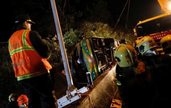 Авария автобуса на Тайване: число жертв увеличилось до 32