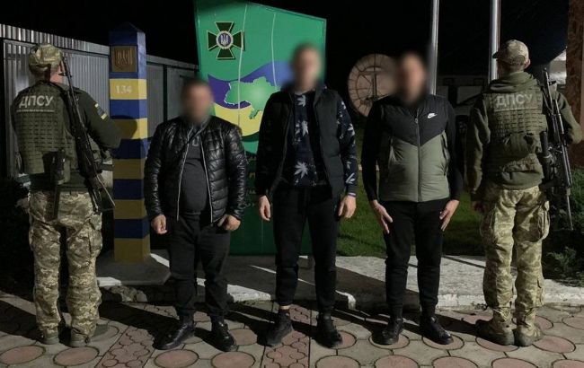 "Туризм" вне закона. На Закарпатье пограничники задержали 16 уклонистов