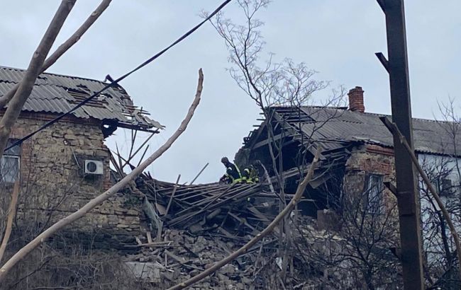 Росіяни вчергове обстріляли Херсон, є загиблий