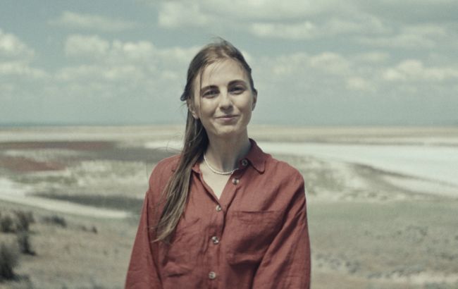 Украинцев призвали не забывать про Крым ярким видео