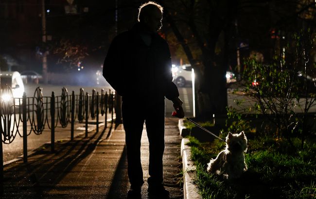 В Киевской области уменьшат уличное освещение и просят бизнес "прикрутить" свет